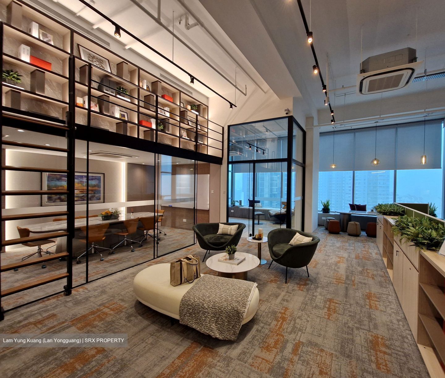 Arc 380 (D8), Office #552104541
